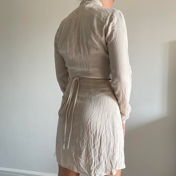 Reformation Campbell Wrap Dress Size S - Picture 4 of 4